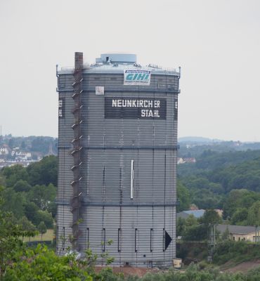 Ein Wahrzeichen fällt - der Gasometer in Neunkirchen