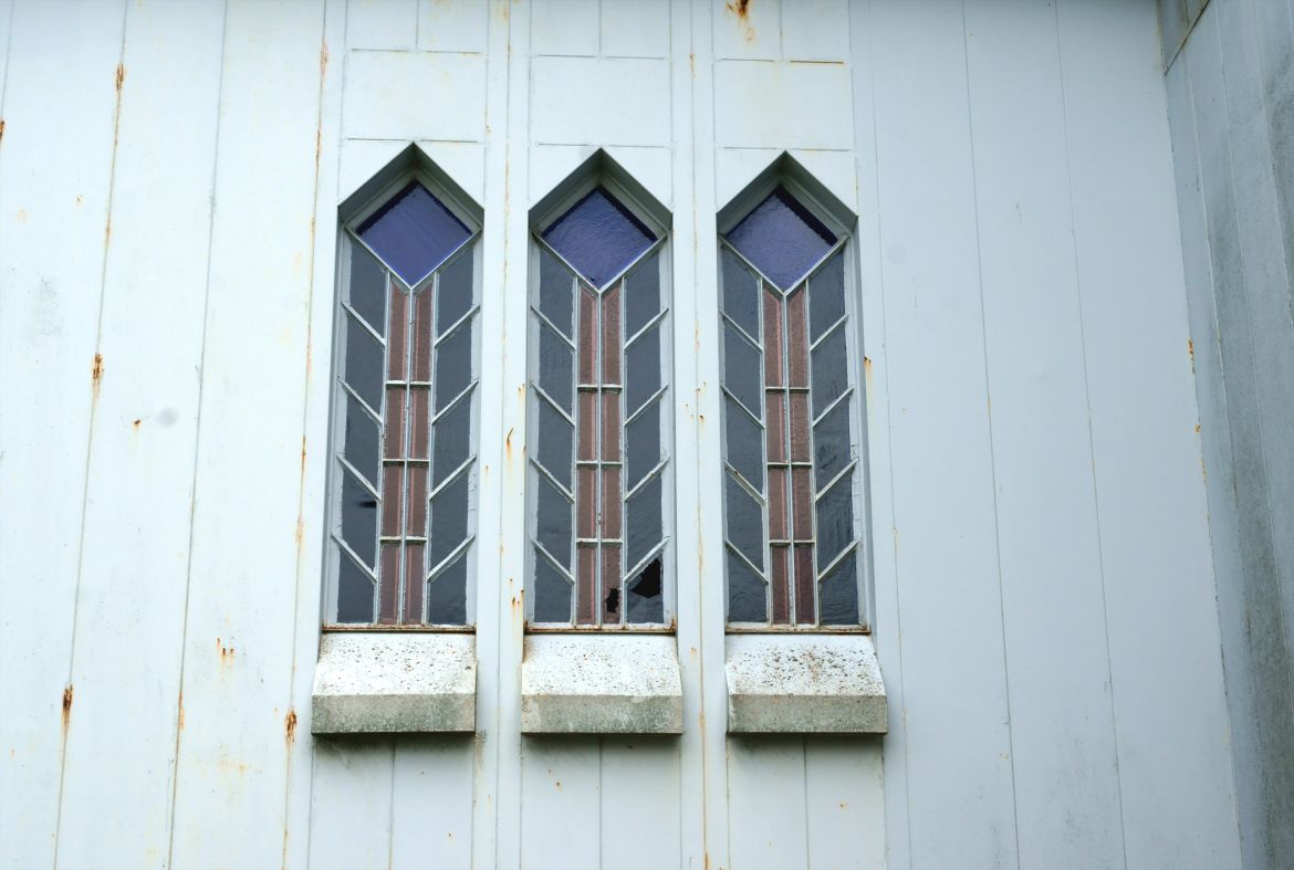 Crusnes Kirche aus Metall 14