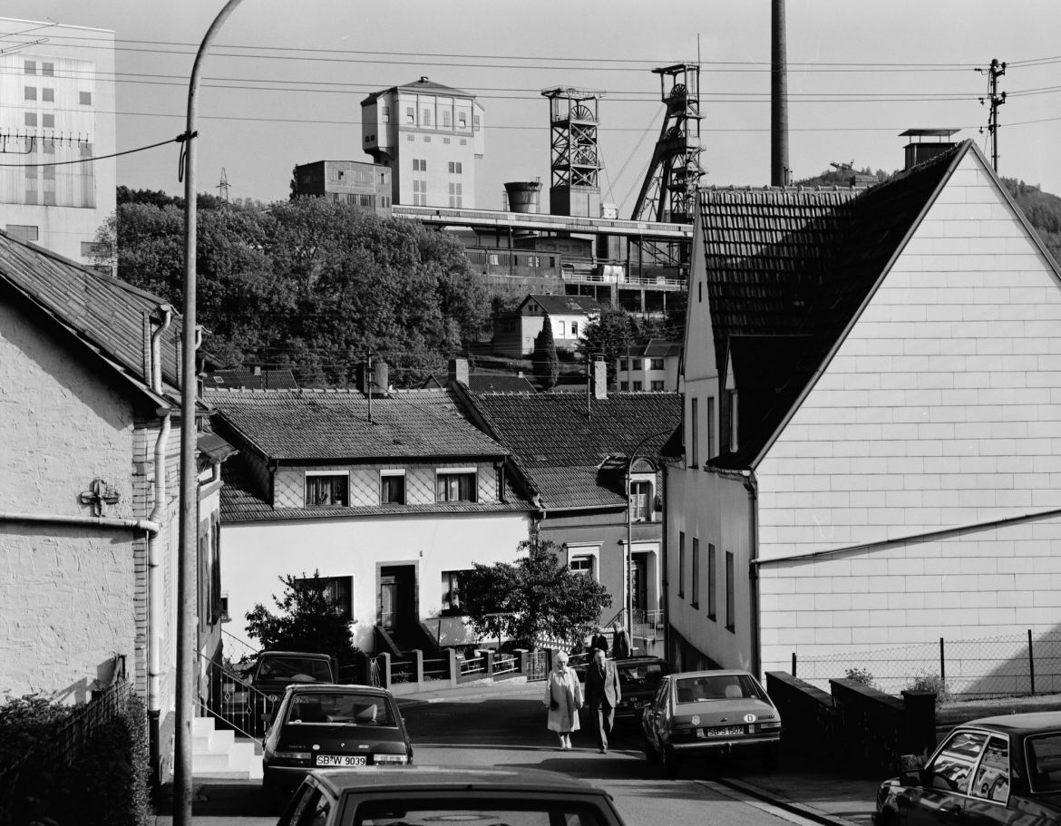 Nr. 3 (Quierschied, im Hintergrund Grube Camphausen)